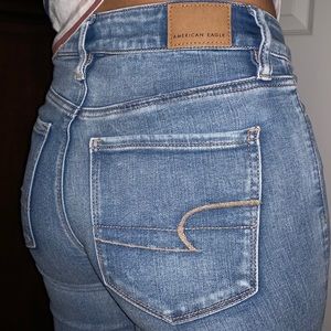 American Eagle light washed jeans